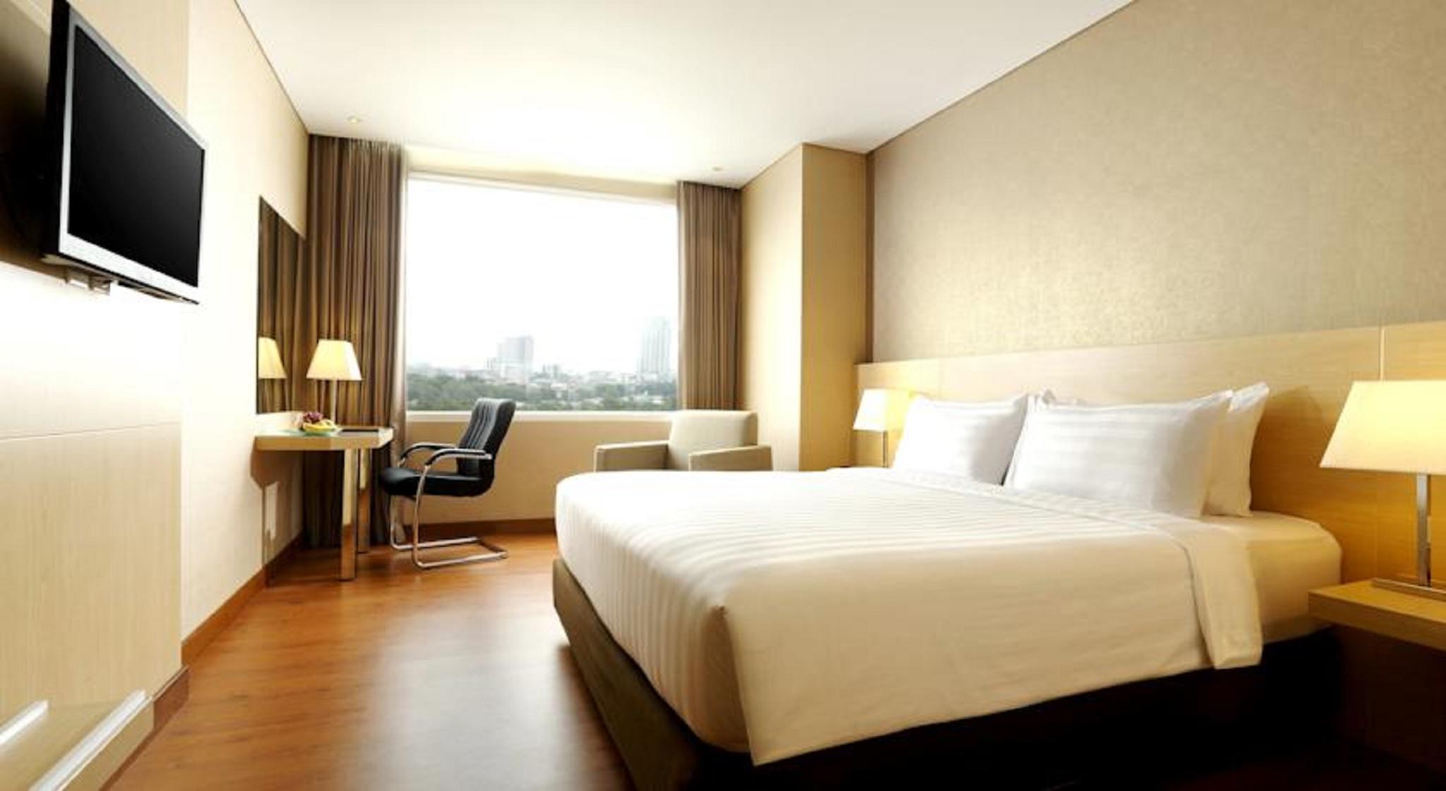 Hotel Santika Premiere Gubeng Сурабая Экстерьер фото