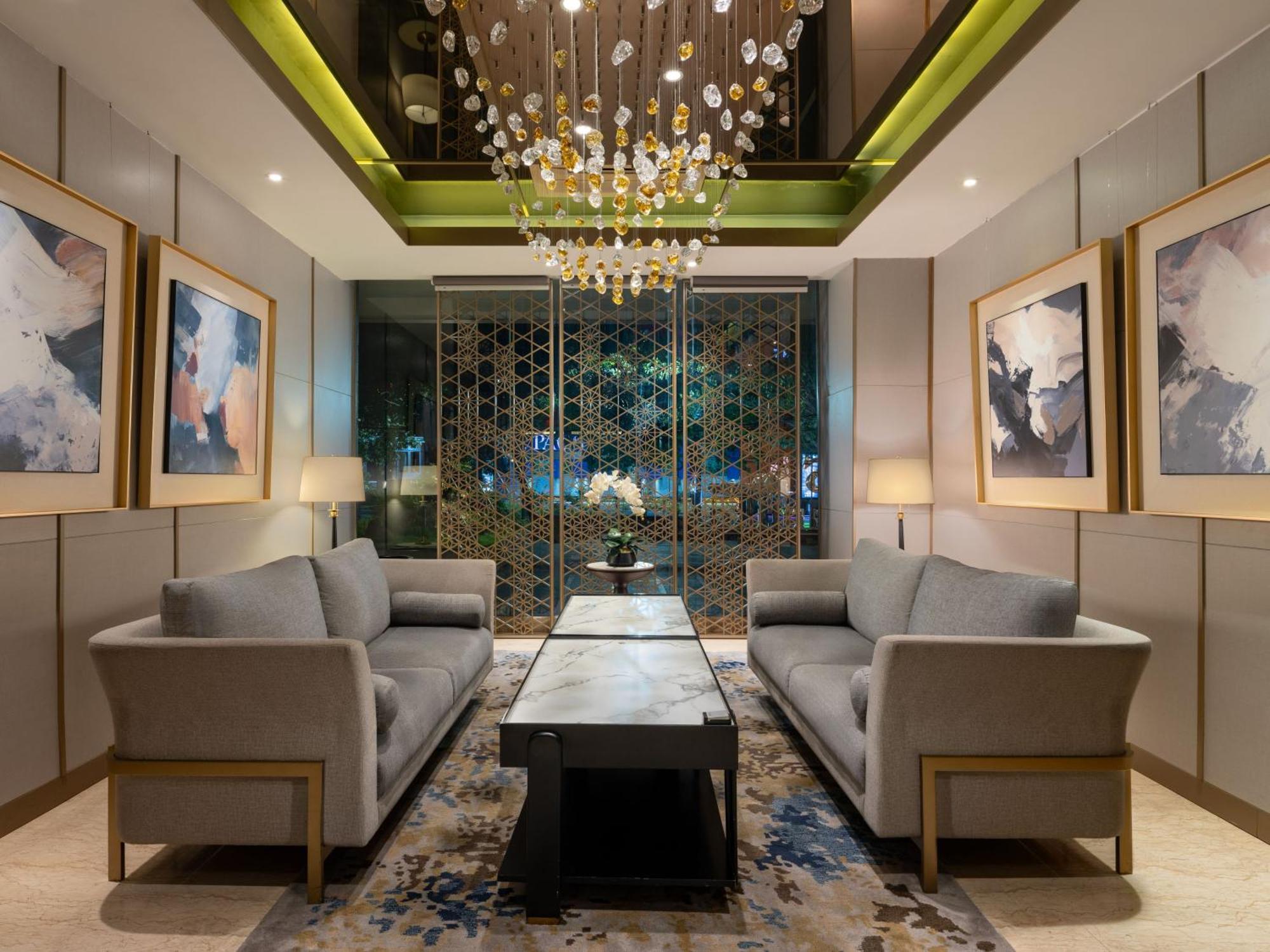 Hotel Santika Premiere Gubeng Сурабая Экстерьер фото