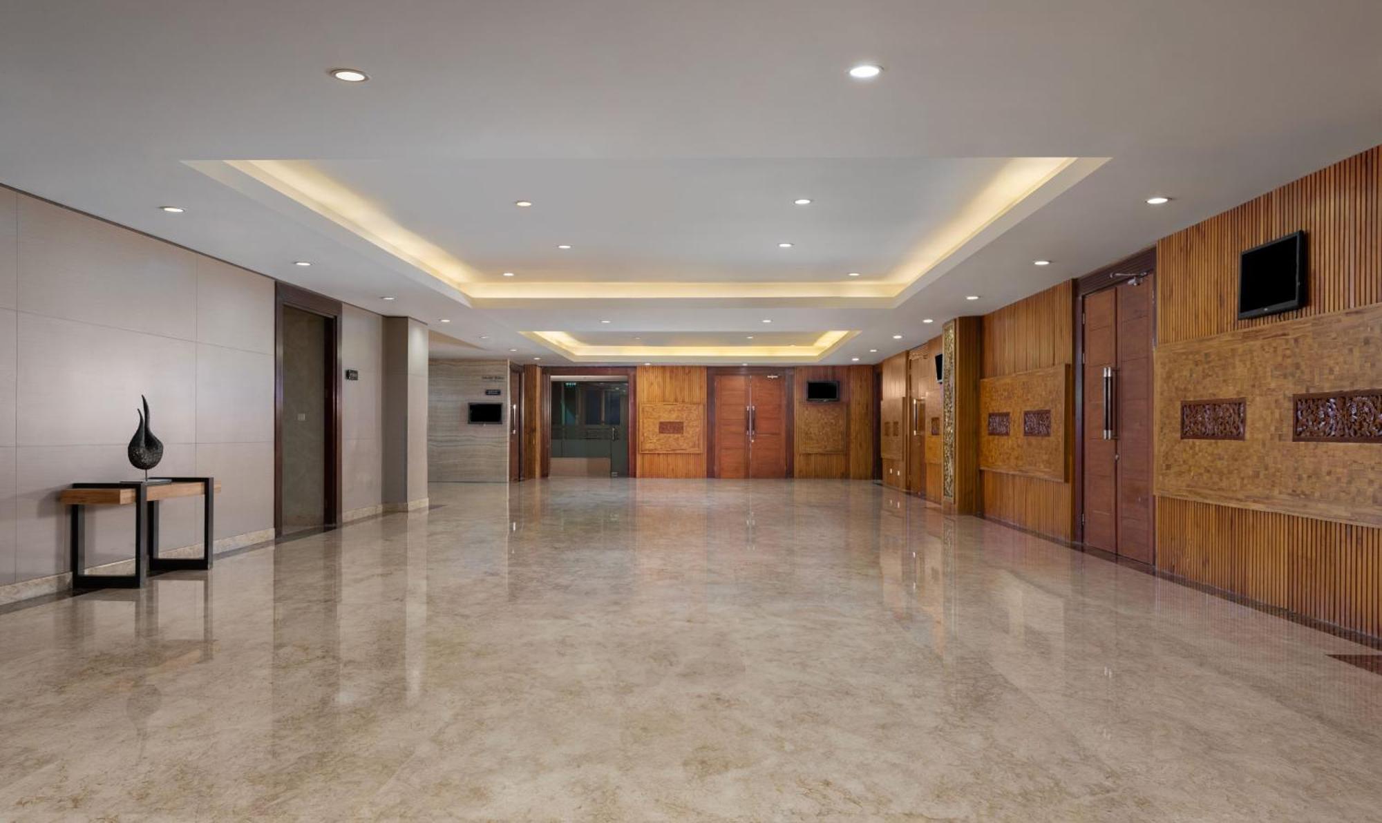 Hotel Santika Premiere Gubeng Сурабая Экстерьер фото